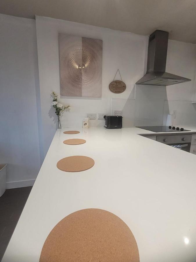 Amazing London 1 Bedroom Flat In Astral House As18 Norbury  ภายนอก รูปภาพ